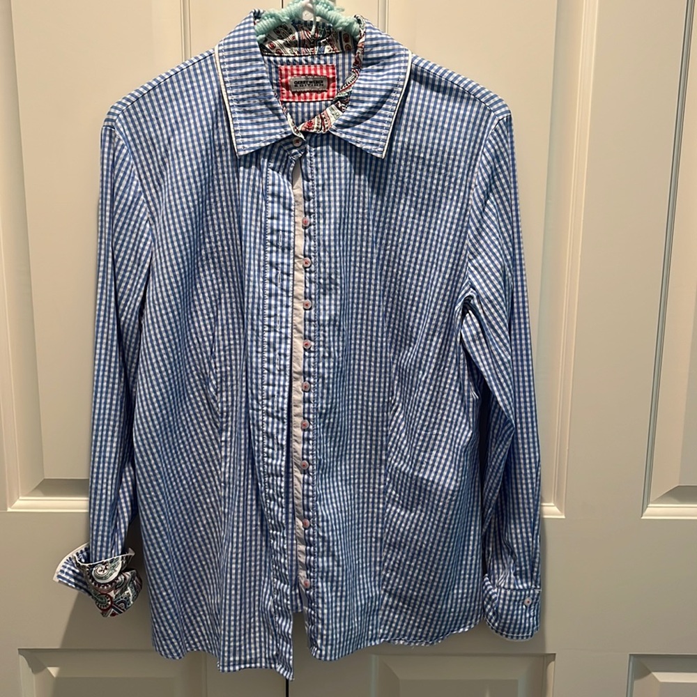 Gerry Weber ladies blouse. Size 44. Blue/white check. Great details throughout